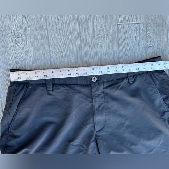 Under Armour Black Golf Pants Size 40x32 - Picture 4 of 9